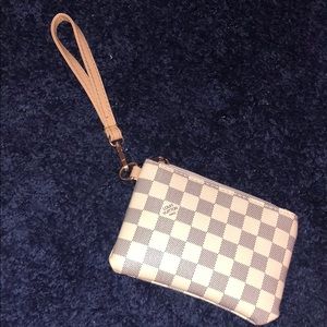Non authentic Louis Vuitton Wristlet